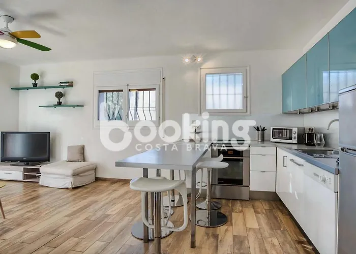 Mar Bella A Dos Minuts De La Platja Amb Wifi I Parking Per 6 Persones Apartment